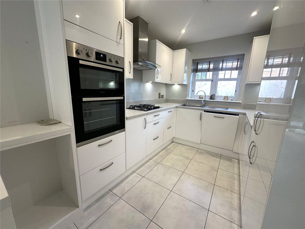 Property photo 3 of 14 Picture No. 06