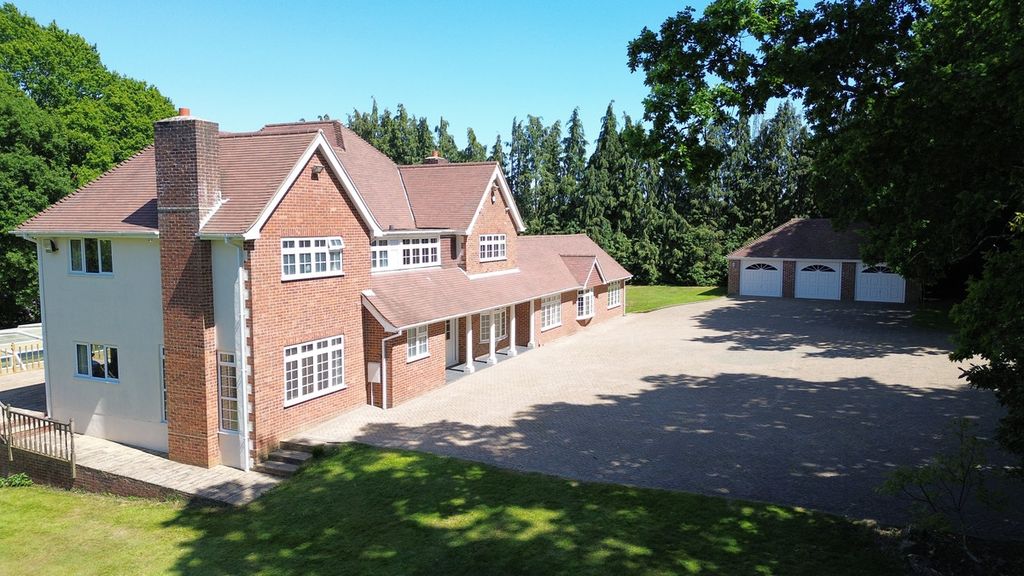 Property photo 1 of 37