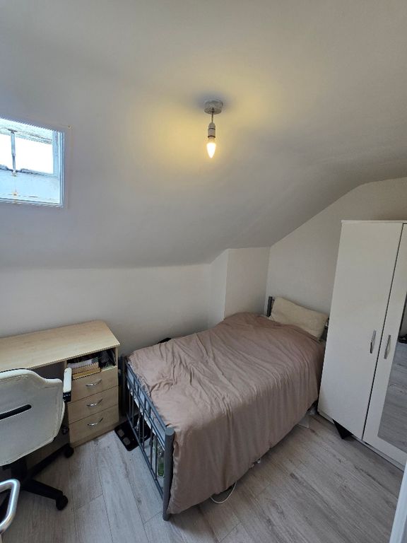 Property photo 1 of 3