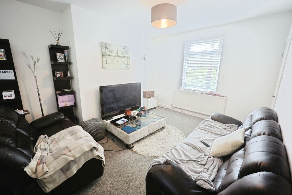 Property photo 2 of 7 Pbox-Img.Jpg