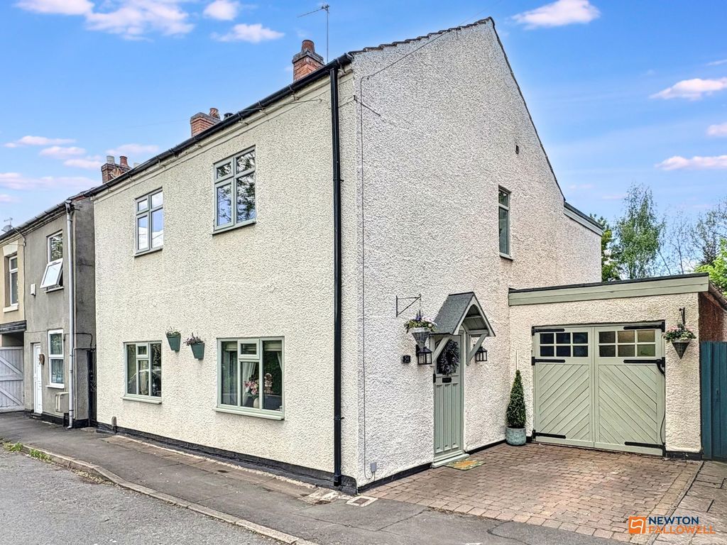 Property photo 1 of 39