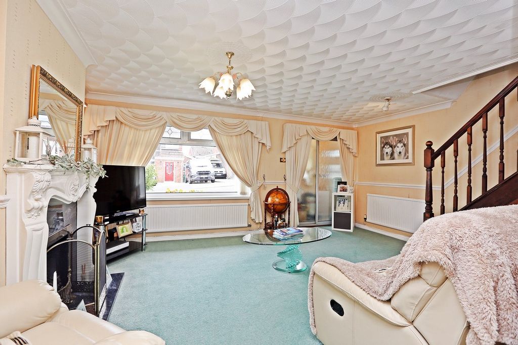 Property photo 3 of 24