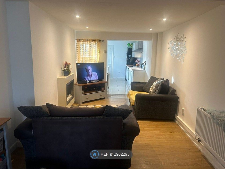 Property photo 1 of 4