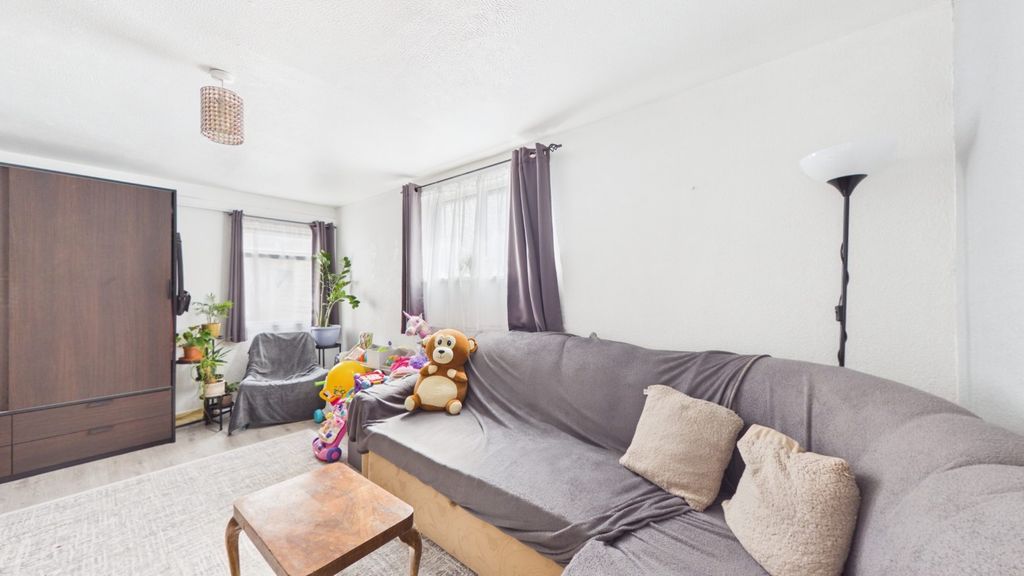 Property photo 2 of 30 5276881