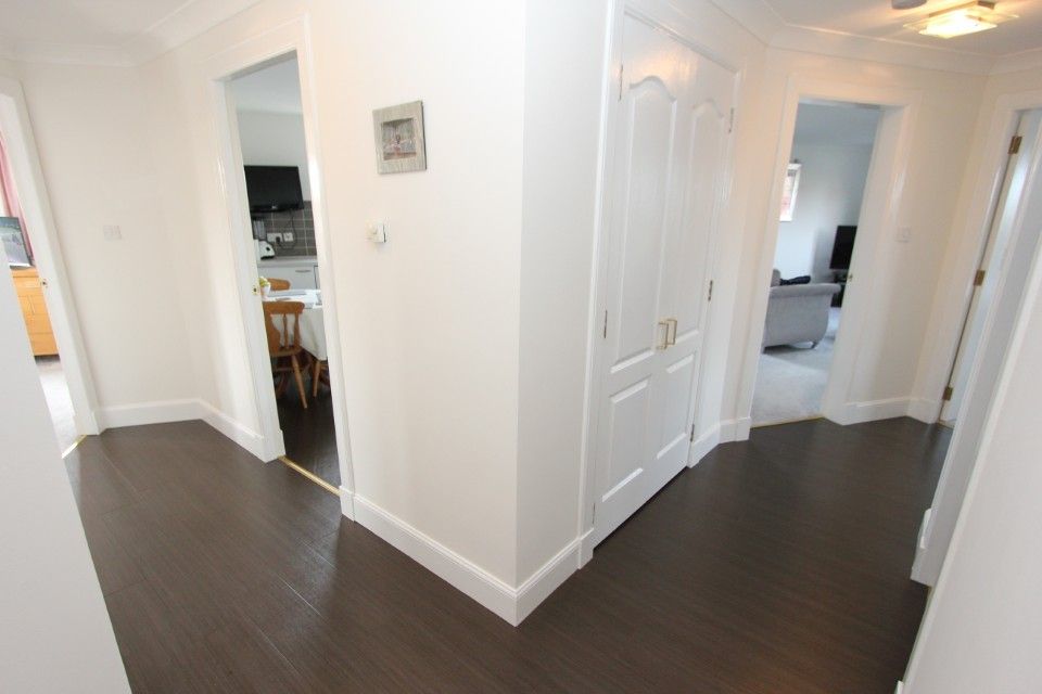 Property photo 3 of 20 Hall