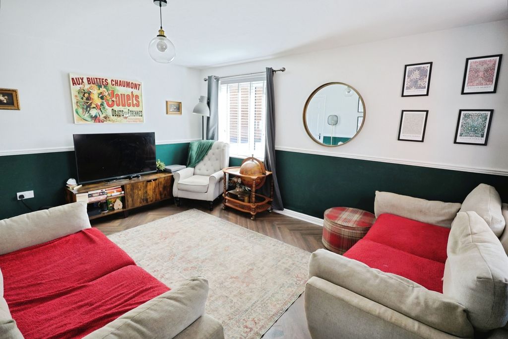 Property photo 2 of 13 Pbox-Img.Jpg