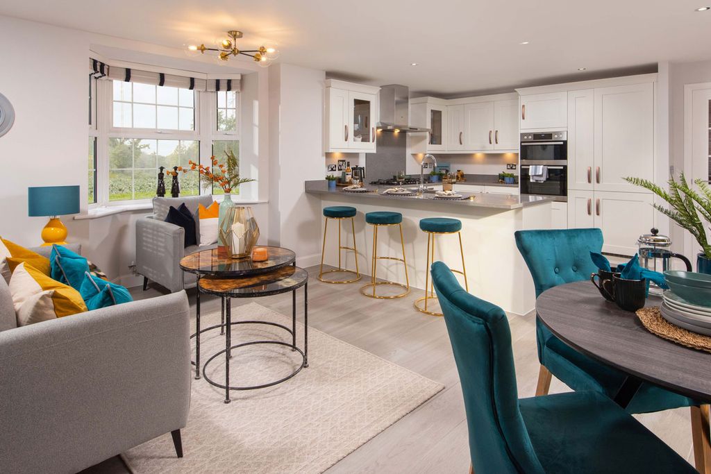 Property photo 2 of 10 Henley Show Home