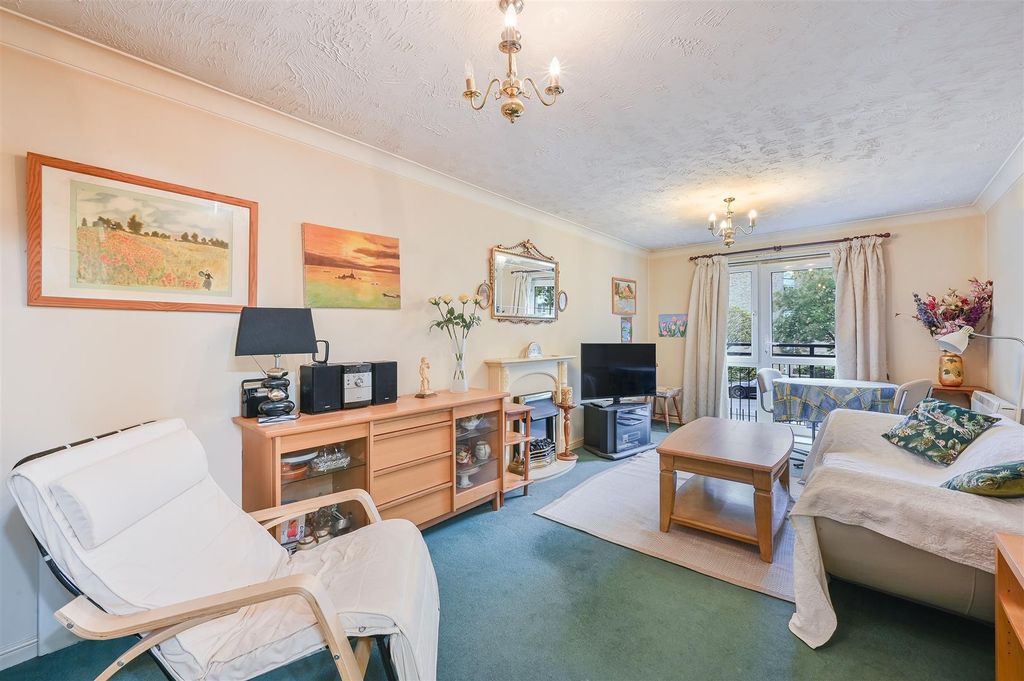 Property photo 2 of 16 Lavender Court, 8- (4).Jpg