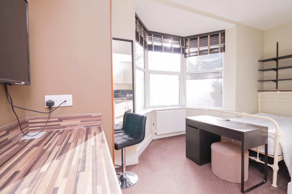 Property photo 2 of 5