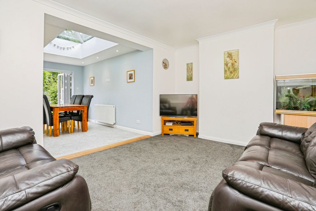 Property photo 3 of 19