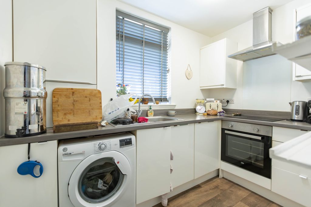 Additional image 5 of 2 bed flat for saleGladstone Street, Leven KY8