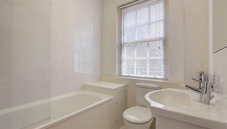Property photo 2 of 6 Bathroom