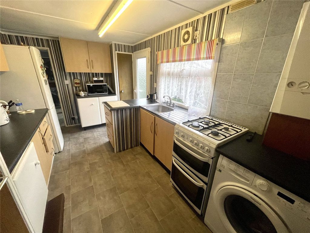 Property photo 3 of 22 Picture No. 04