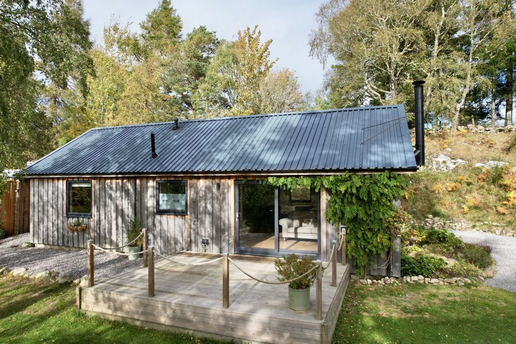 Property photo 3 of 23 Front