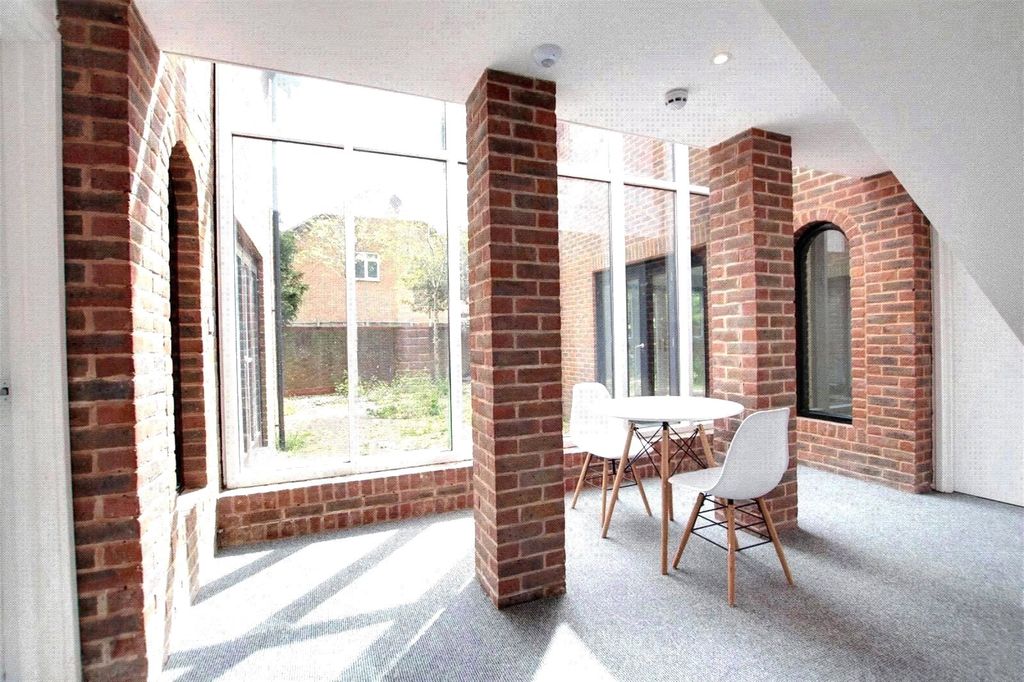Property photo 1 of 13 Communal Area