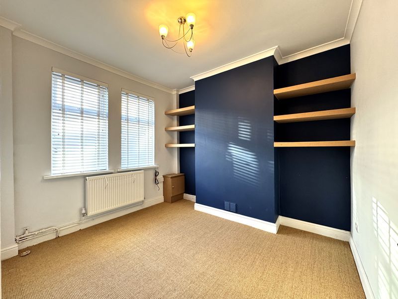 Property photo 2 of 20 Photo 4