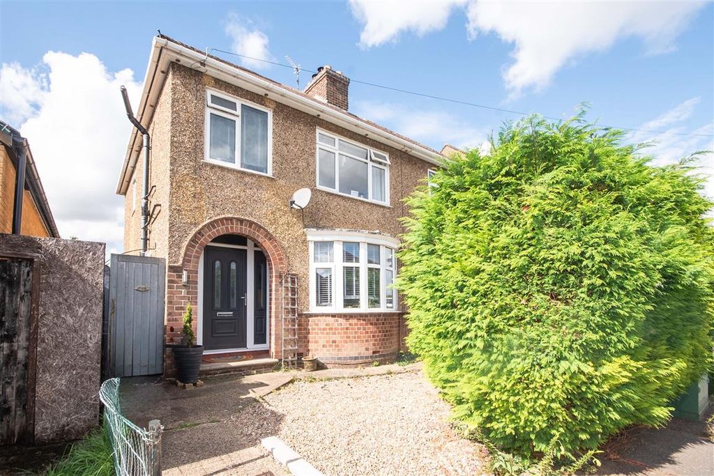 Property photo 1 of 11