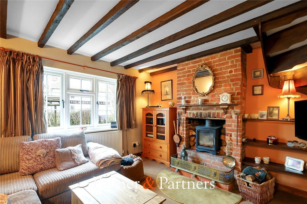 Property photo 2 of 34 Picture No. 18