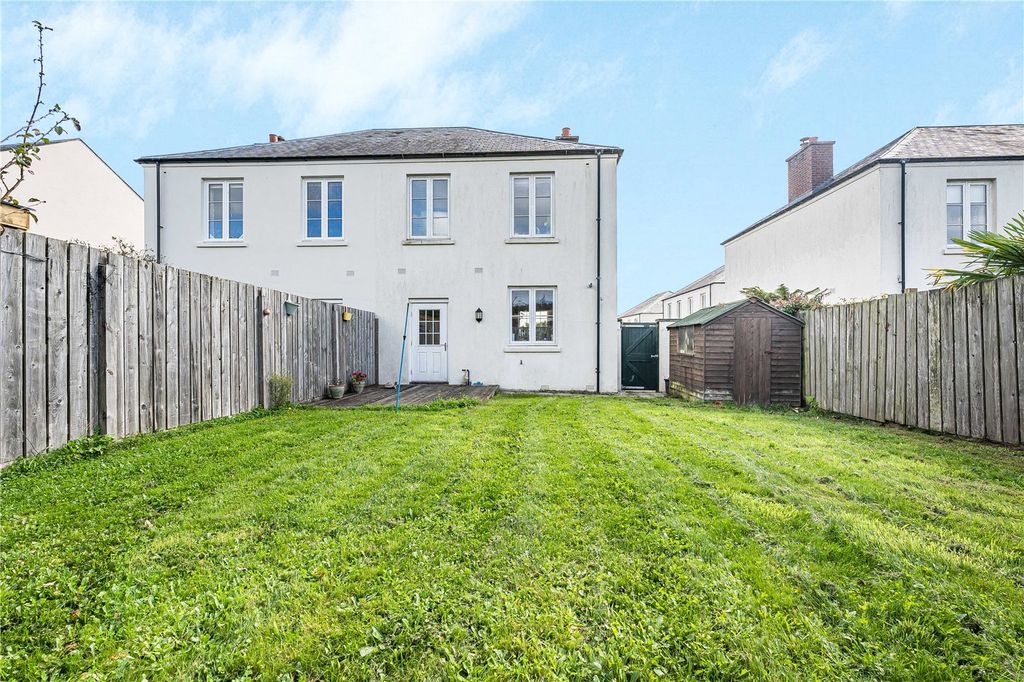 Property photo 2 of 21 Picture No. 23
