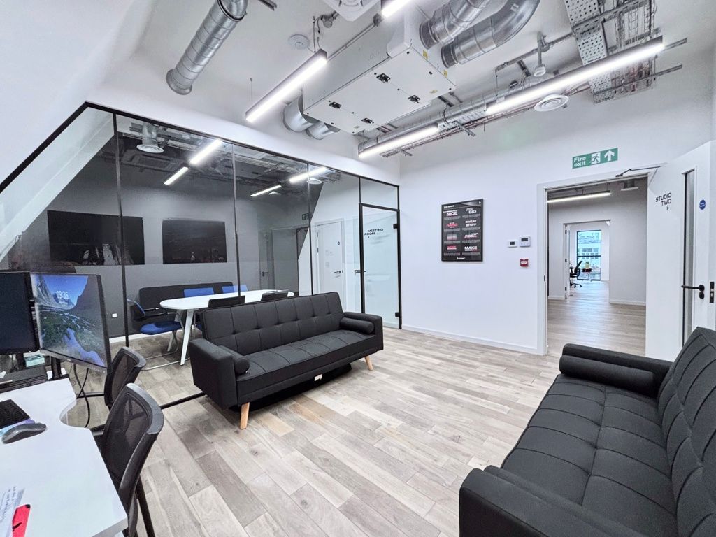 Property photo 1 of 13 Photo 21