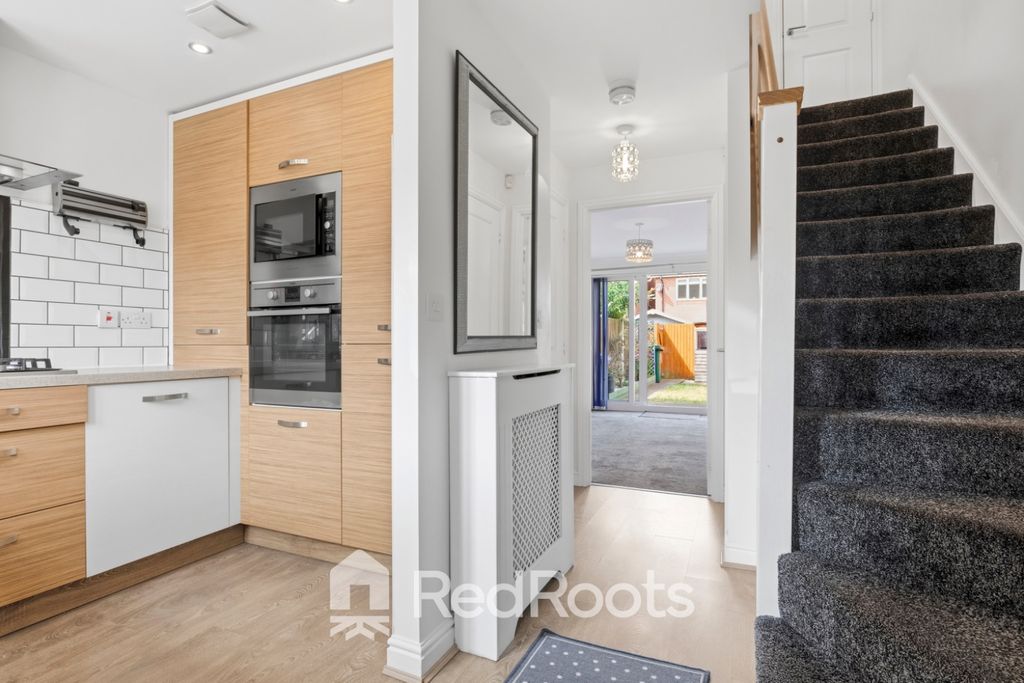 Property photo 2 of 21 5291063