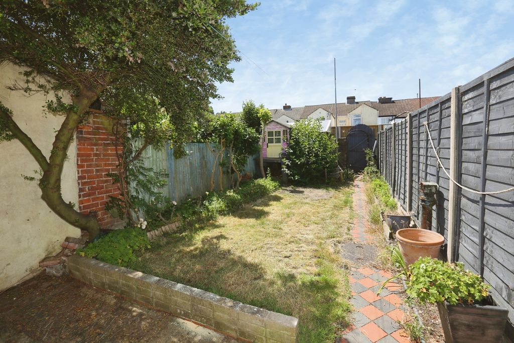 Property photo 3 of 13 Pbox-Img.Jpg