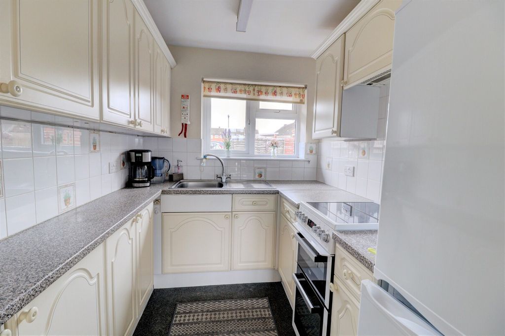 Property photo 3 of 10 Picture No. 13