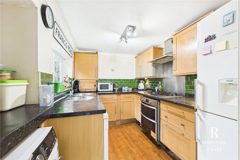 Property photo 2 of 21 Picture No. 01