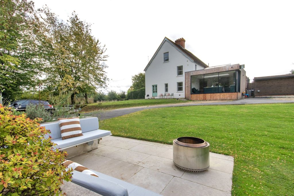 Property photo 1 of 22 Side Elevation