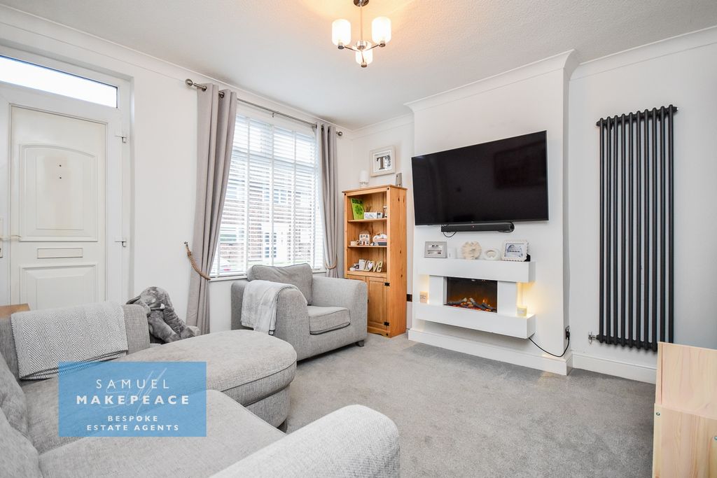 Property photo 3 of 18 Gallery