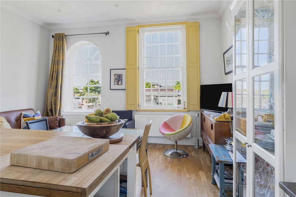 Property photo 1 of 14 Kitchen