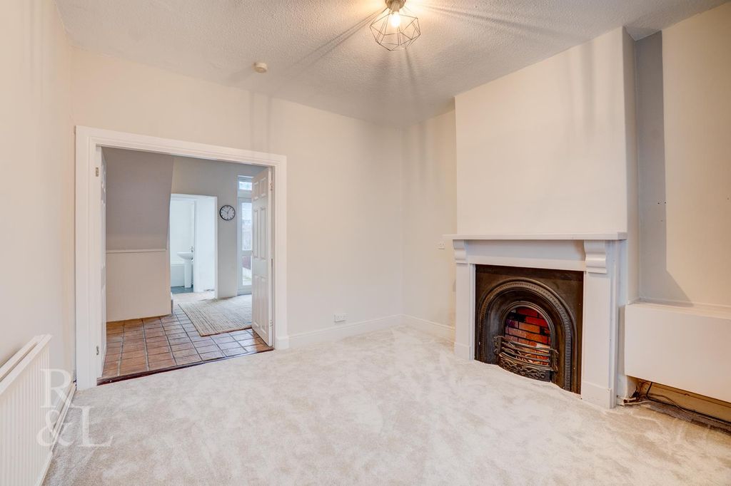 Property photo 2 of 12 Batched  (2).Jpg