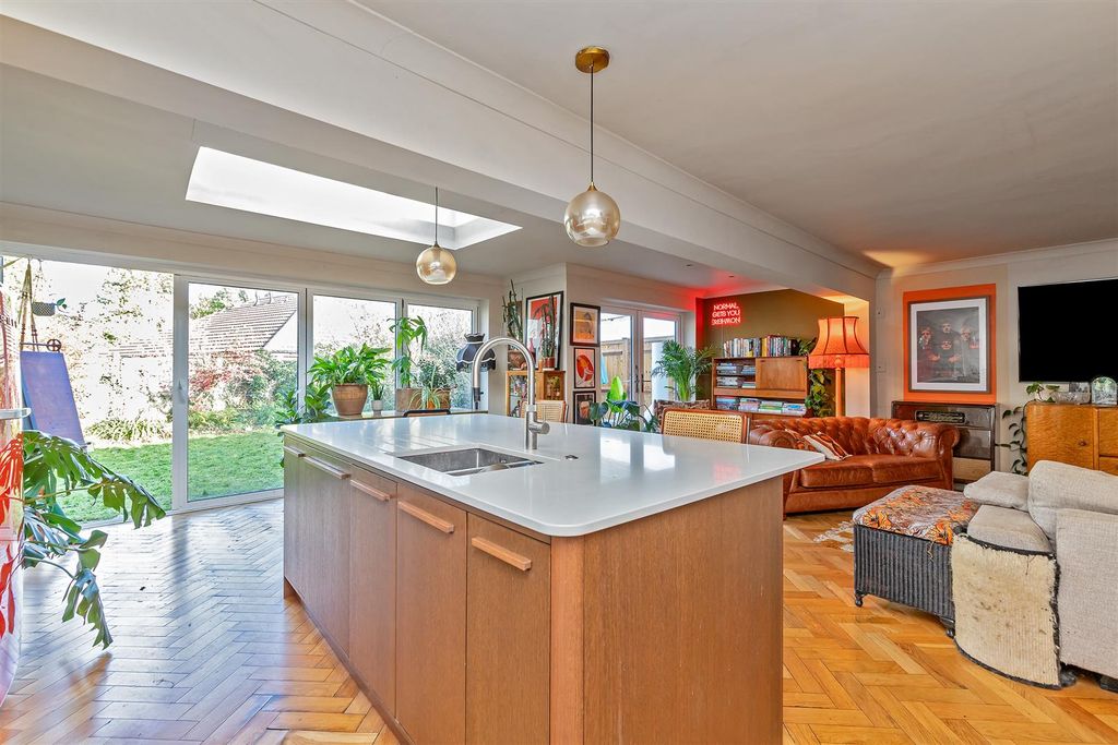 Property photo 2 of 21 37Colneyheathlane-33.Jpg