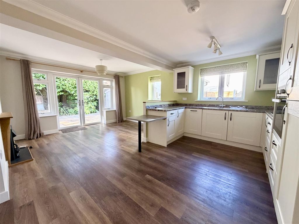 Property photo 2 of 12 Img_5877.Jpeg