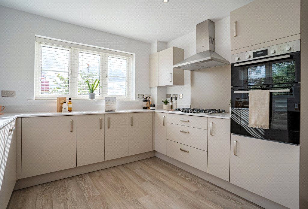 Property photo 2 of 9 Show Home