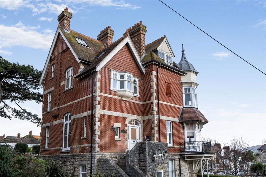 Property photo 2 of 28 1403903-21-6978Def59F2ba.Jpg