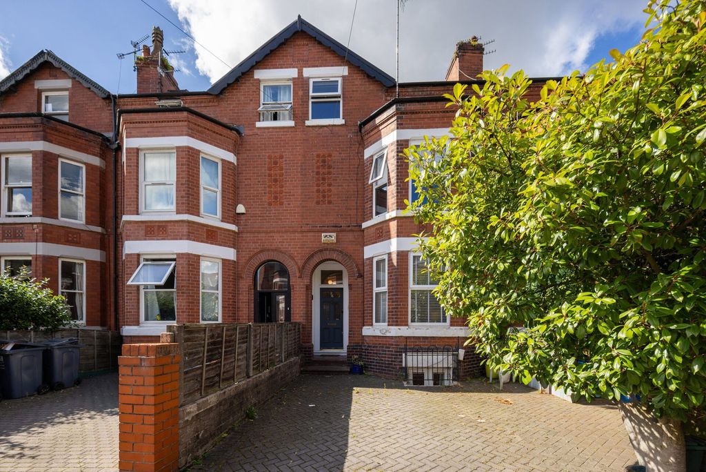 Property photo 2 of 29