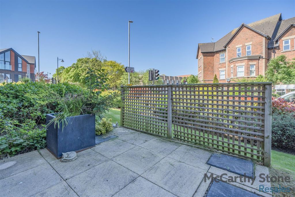 Property photo 3 of 21 8645345-Exterior01.Jpg