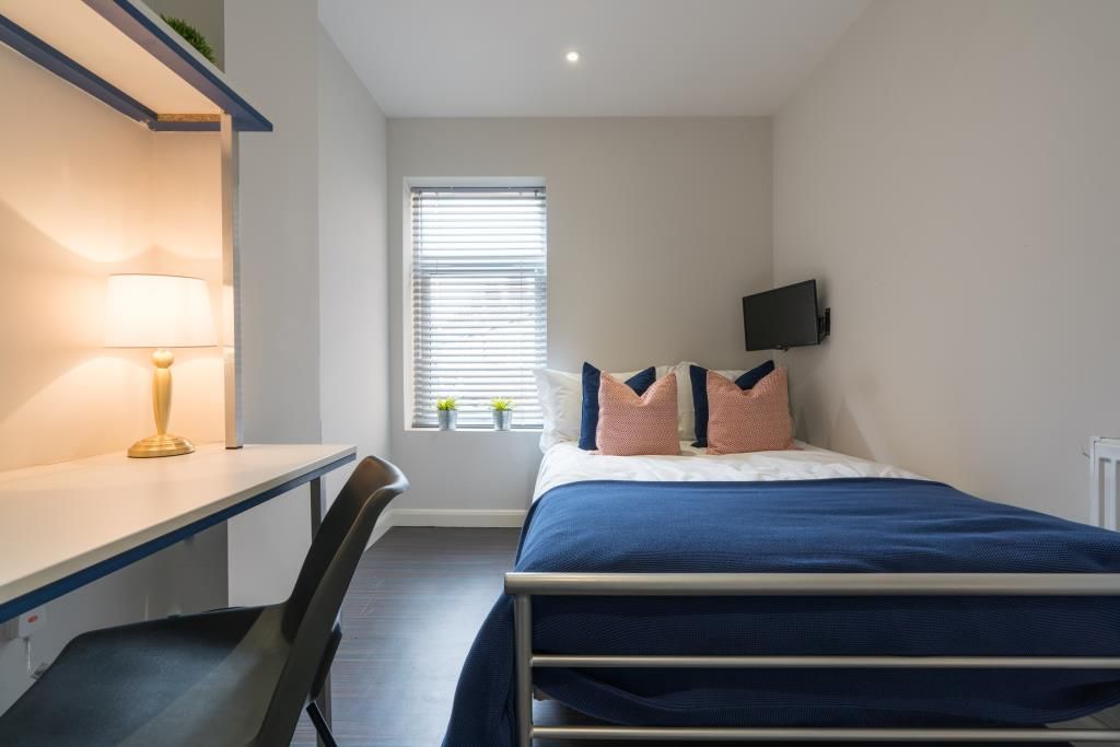 Property photo 1 of 7 Photo 0