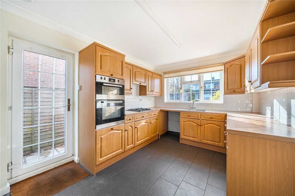 Property photo 2 of 18 Kitchen