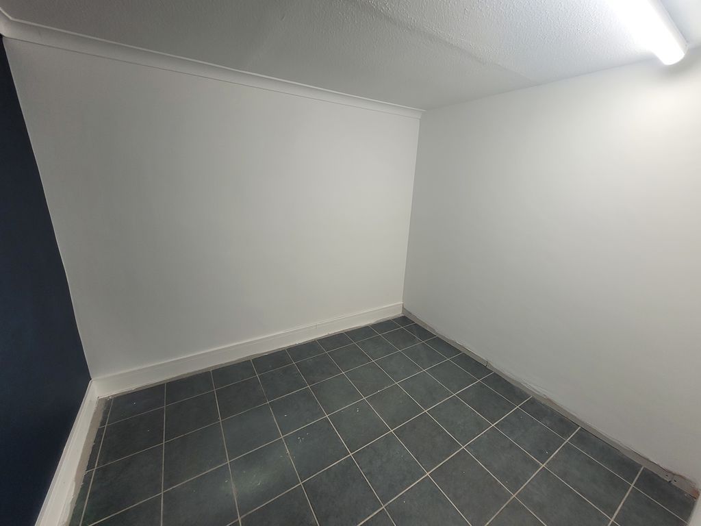 Property photo 2 of 7 Photo 7