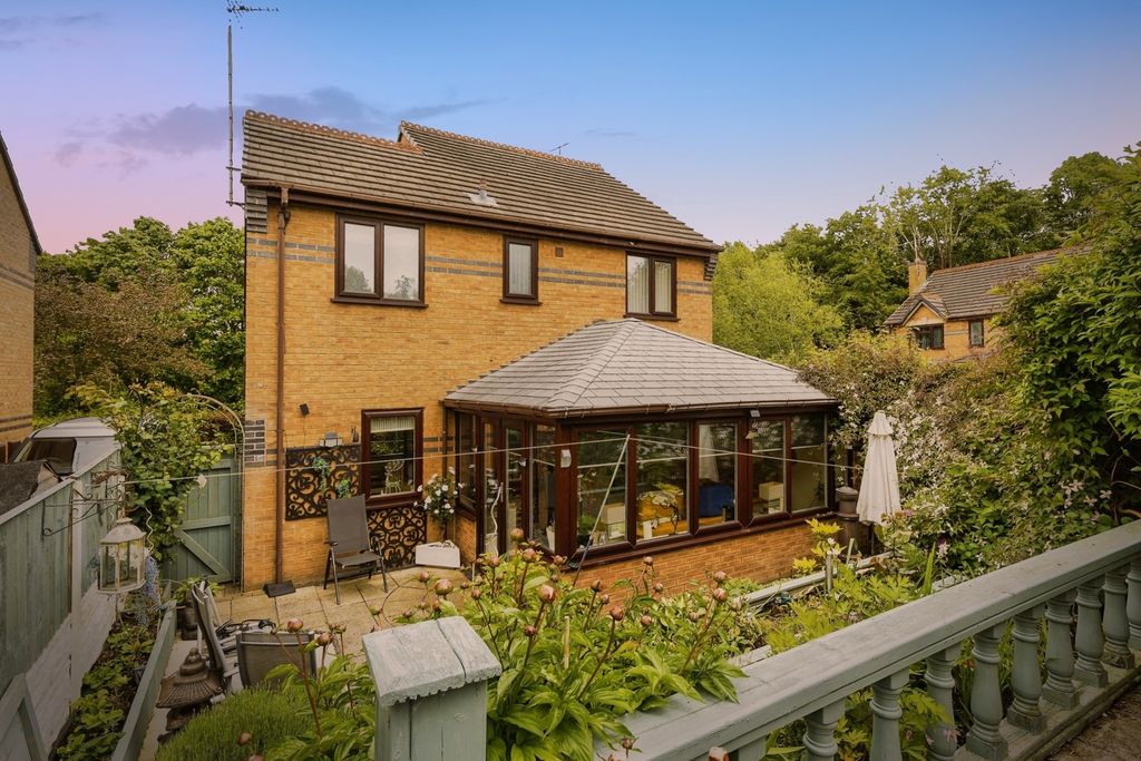 Property photo 2 of 19 Extreral