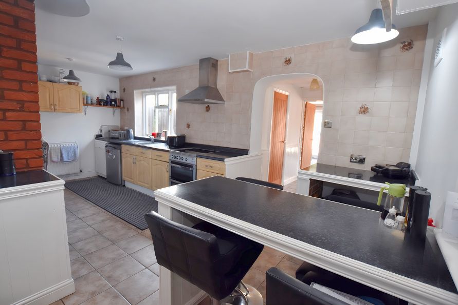Property photo 2 of 23 Breakfast Kitchen 1