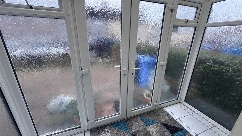 Property photo 2 of 17 Porch