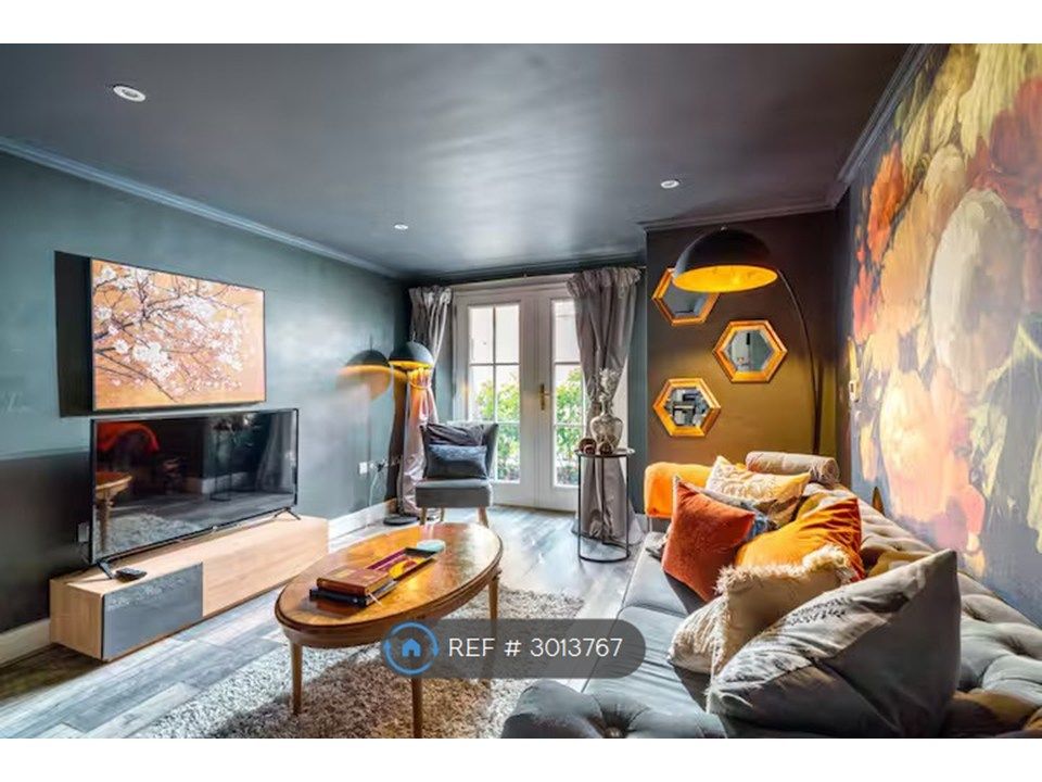 Property photo 1 of 26 Lounge