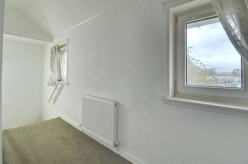 Property photo 2 of 14 Stairwell