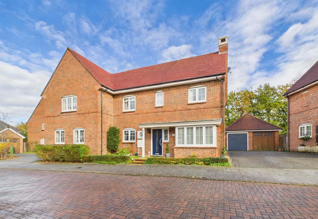 Property photo 1 of 15 Front To Use