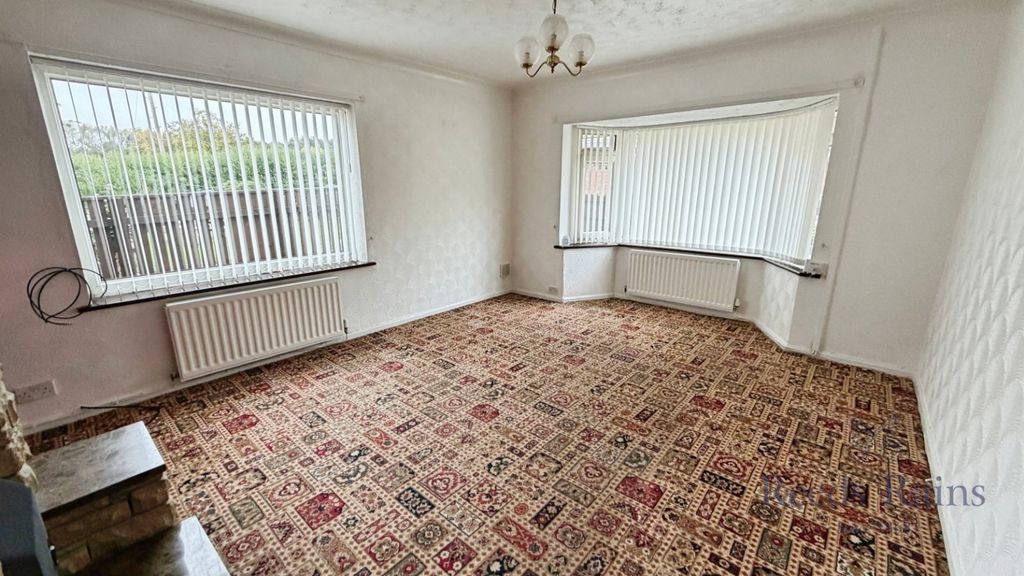 Property photo 2 of 9 Lounge