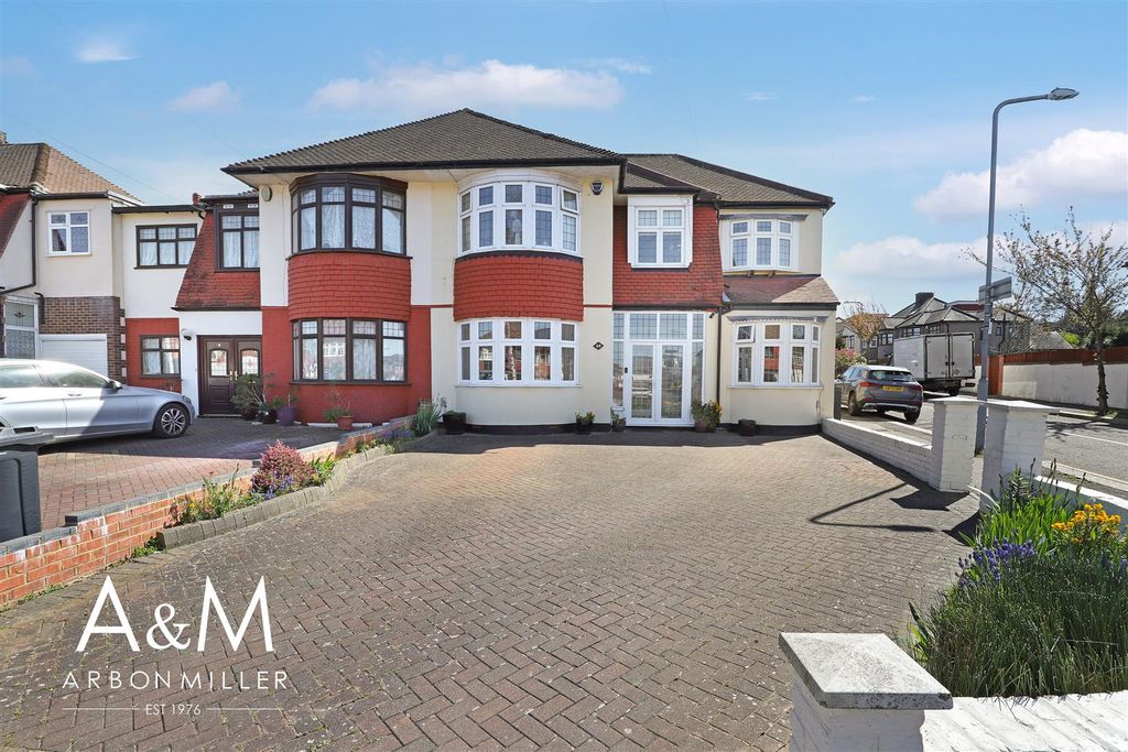 Property photo 1 of 33 Front External