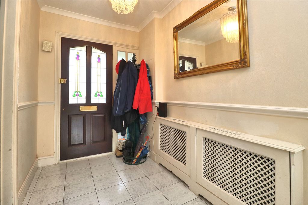 Property photo 2 of 12 Picture No. 30